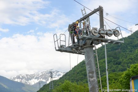 photographe événementiel à Albertville : pylone de remontée mécanique visité lors de la journée portes ouvertes