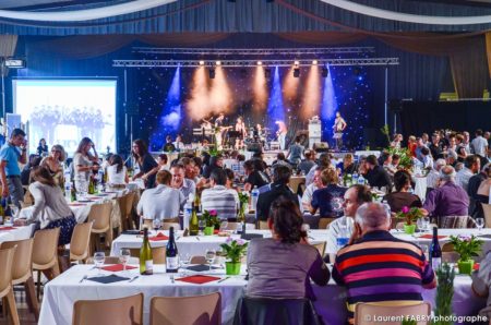 Photographe événementiel à Albertville : Dîner De Réception Dans La Salle De La Pierre Du Roy, à Albertville