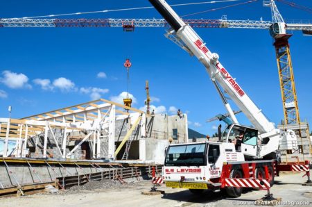 Photographe De Chantier à Aix-les-bains : Engins De Levage Autour Du Chantier