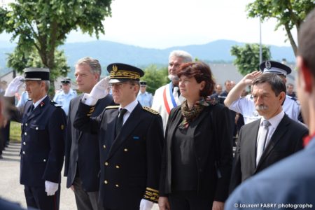 le préfet de la Savoie et plusieurs élus du département