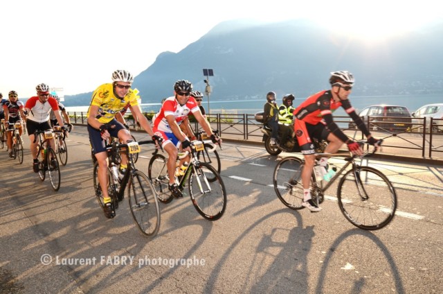 photographe cyclo dans les Bauges : au bord du lac d'Annecy
