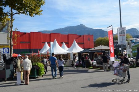 Photographe événementiel : Stands, Drapeaux Et Chapiteaux Sur La Foire De Savoie
