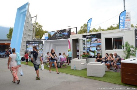 Photographe événementiel : Dans Les Allées Extérieures De La Foire De Savoie