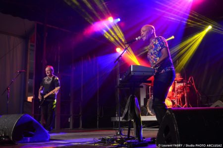 photographe événementiel : le concert du groupe Emile et Image à la Foire de Savoie
