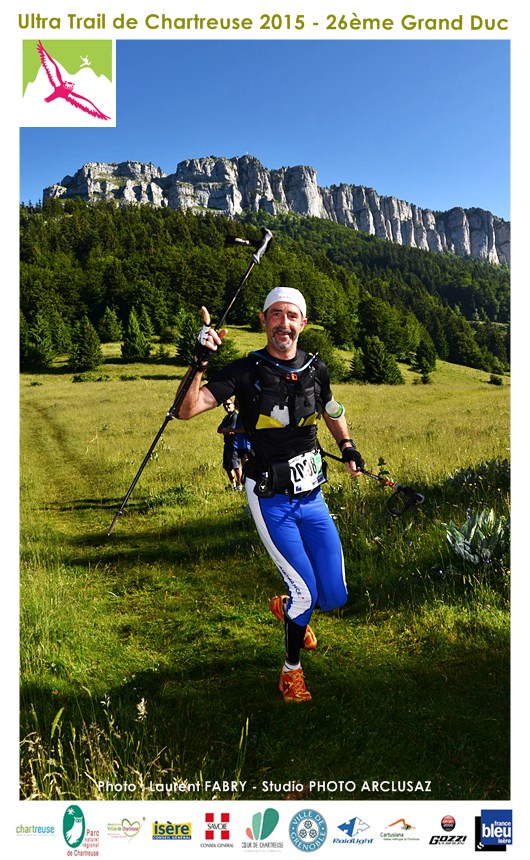 Photographe de trail en Chartreuse : un coureur du trail du grand duc de Chartreuse sous le mont Outheran