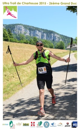 Photographe de trail en Chartreuse : un coureur du trail du grand duc de Chartreuse au niveau du chalet de Riondet