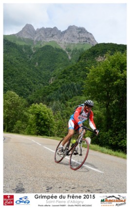 Photographe cyclisme en Combe de Savoie : descente de la route du col du Frâne, Saint-Pierre d'Albigny, Savoie