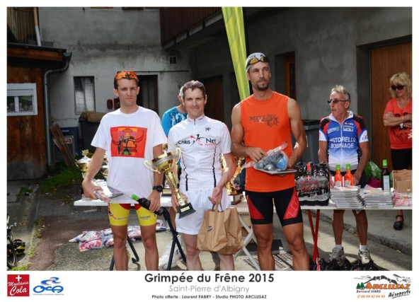 Photographe cyclisme en Combe de Savoie : podiums de la grimpée du Frêne