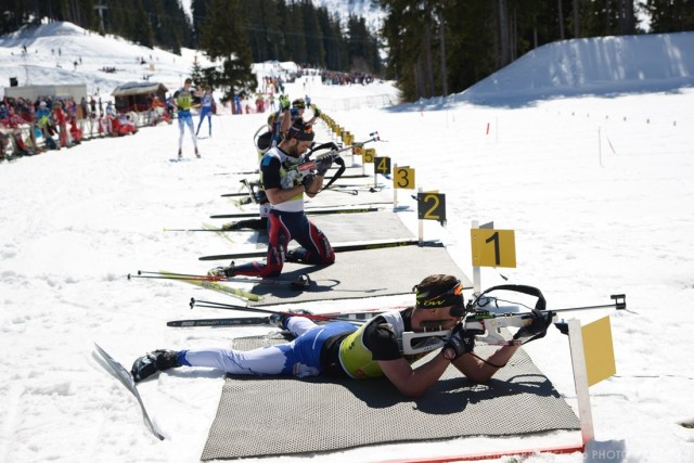 Photographe de ski nordique en Savoie : tir effectué couché au biathlon