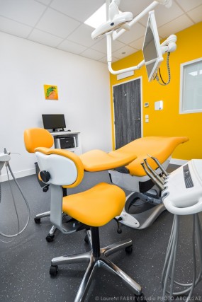Photographe professionnel de décoration médicale dans le domaine du médical pour un établissement de santé (cabinet dentaire)