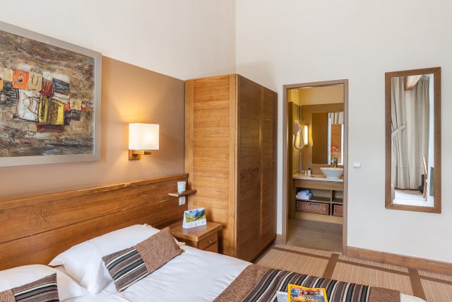 Photographe immobilier pour le tourisme en Savoie : chambre premium