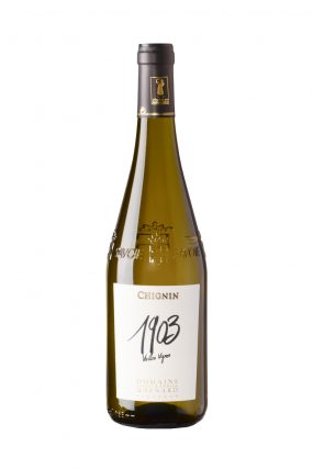 bouteille de vin de Savoie (Chignin) photographiée en studio sur fond blanc
