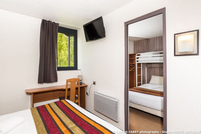 Photographe d'hôtel à Chambéry : chambre double de l'hôtel Brit Hotel à Chambéry, Savoie
