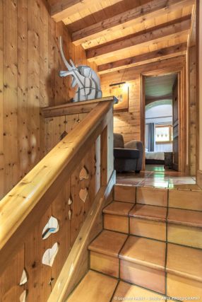 Photographe chalets de montagne à Méribel (3 Vallées) : escalier