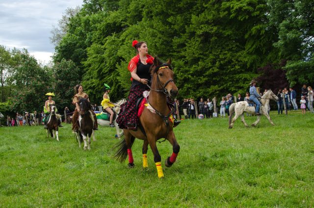 Photographe équestre en Auvergne Rhône Alpes : photographie professionnelle de l'inauguration des circuits itinérants équestres et d'attelage des Vals du Dauphine