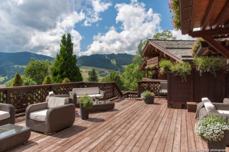 Photographe hôtellerie à Megève : Terrasse au Chalet du Mont d'Arbois, hôtel 5 étoiles (groupe EDRH)