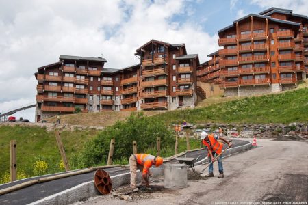 Restauration De De La Route Du Chatelet, à Méribel Mottaret, Photographié Par Le Photographe Spécialisé En Travaux De Voirie En Tarentaise