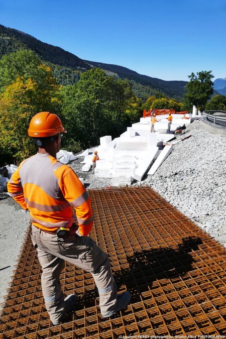 Photographe de chantier dans les Alpes en reportage dans la vallée des Allues pour des travaux de soutènement (société Colas)