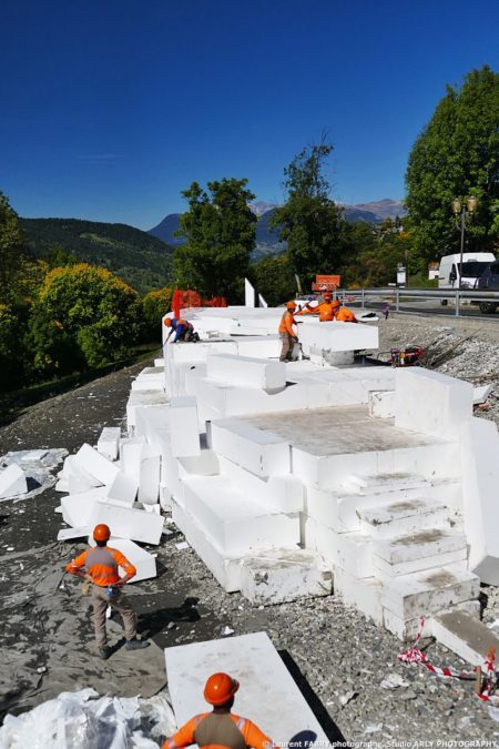 Photographe de chantier dans les Alpes sur des travaux de soutènement à Méribel