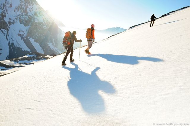 photographe outdoor dans les Alpes : le soleil se lève sur la Grande Casse