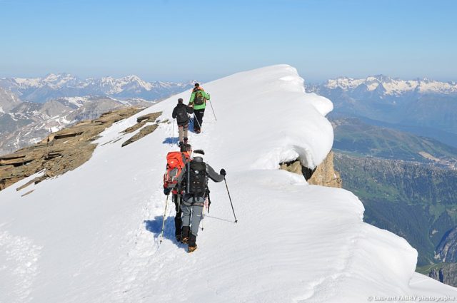 photographe outdoor dans les Alpes :sur la crête de la pointe de la Réchasse