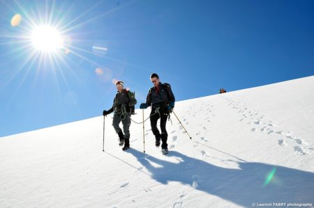 Photographe Outdoor Dans Les Alpes : Les Randonneurs Redescendent De La Pointe De La Réchasse