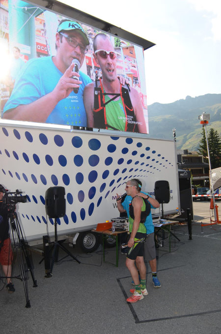 Photographe de trail running en Suisse : interview d'un coureur à l'arrivée du TVSB