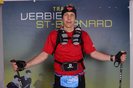 Photographe de trail running en Suisse : portrait d'un coureur qui a fini sa course du TVSB