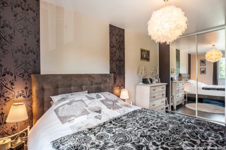 Photographe immobilier pour un appartement à Chambéry : la chambre parentale