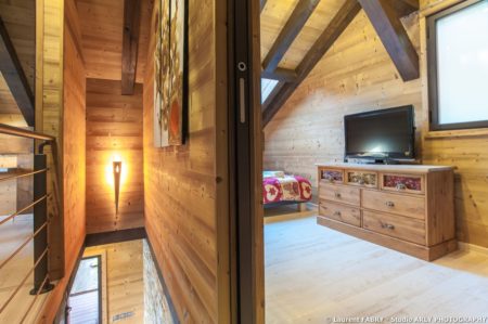 Shooting Photo Immobilier Dans Les Alpes : Escalier Du Chalet