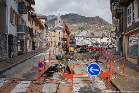 photographe BTP en Savoie : réseaux (Martoïa et Basso) sur la place de l'hôtel de ville à Ugine