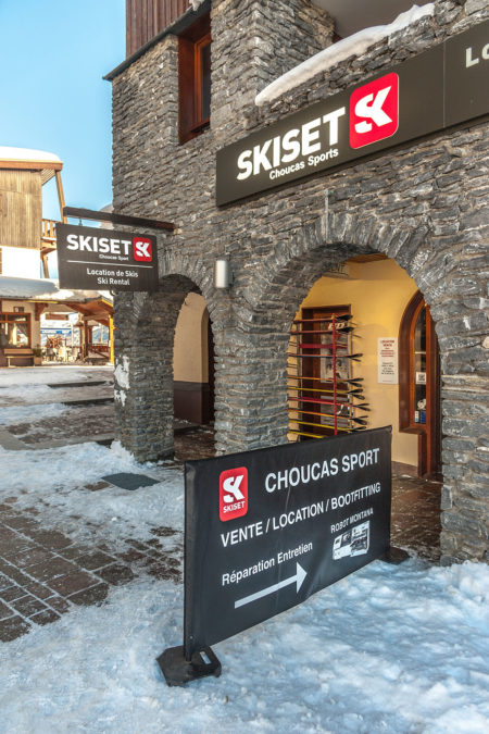 Photographe Magasin De Ski Dans Les Alpes (73) : Façade De La Boutique