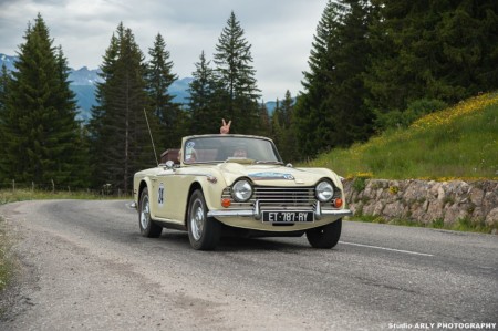 Reportage photo professionnel rallye automobile dans les Alpes