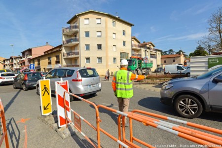 Reportage photo suivi de chantier BTP près de Lyon pour Colas : circulation rue de la république à Genas