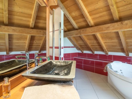 Photographe Immobilier De Montagne : Salle De Bain De La Chambre Principale