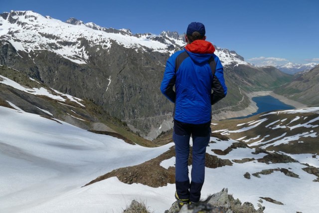 Photographe immobilier de montagne : Petite randonnée jusqu'au col du Sabot pour admirer le barrage de Grandmaison