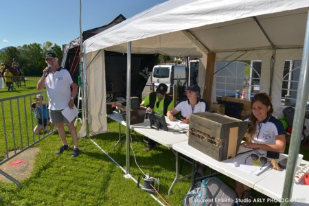 Sous La Tente De Chronométrage Du Raid Multi-sports Haute Savoie