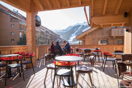 La Terrasse Du Bar De La Résidence De Tourisme : Accessible Depuis Méribel Centre