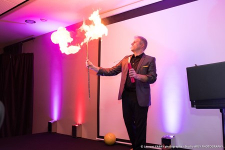 Magicien Feu Séminaire Entreprise