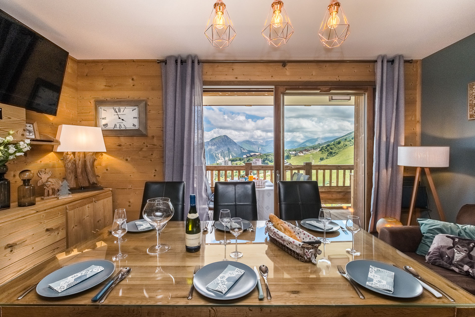 photographe appartement en Maurienne : salle à manger