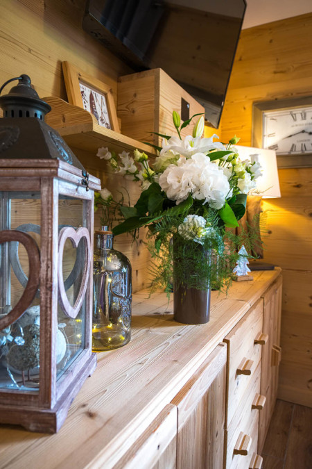 Photographe immobilier en Maurienne : décoration florale