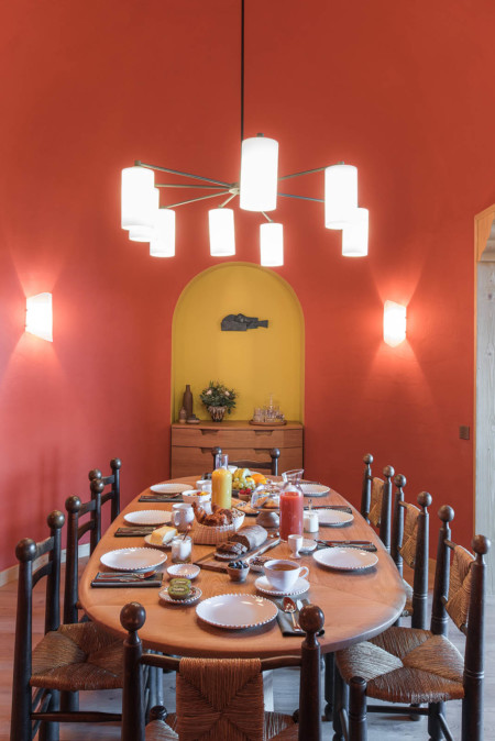 Salle à Manger Dans Le Chalet D'un Hôtel Des 3 Vallées (Alpes Françaises)