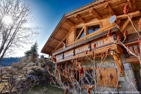 Chalet à vendre au Grand Bornand : façade principale