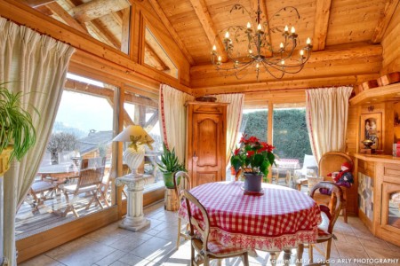 Chalet à vendre au Grand Bornand : la salle à manger