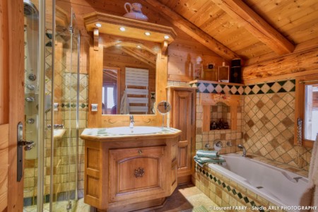 Chalet à Vendre Au Grand Bornand : Salle De Bain De La Chambre Principale