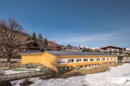 Mairie Provisoire à Megève : Façade Du Bâtiment Côté Sud