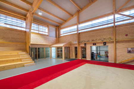 Photographe architecture à Thônes : Gymnase Thônes (74), construction MATHIS