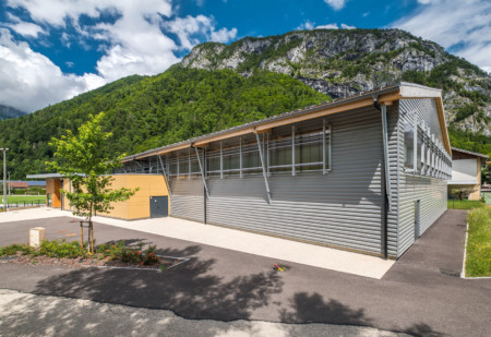 Photographe architecture à Thônes : Gymnase Thônes (74), construction MATHIS