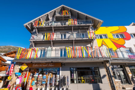 Popalp, hôtel à l'Alpe d'Huez (Isère) : la façade