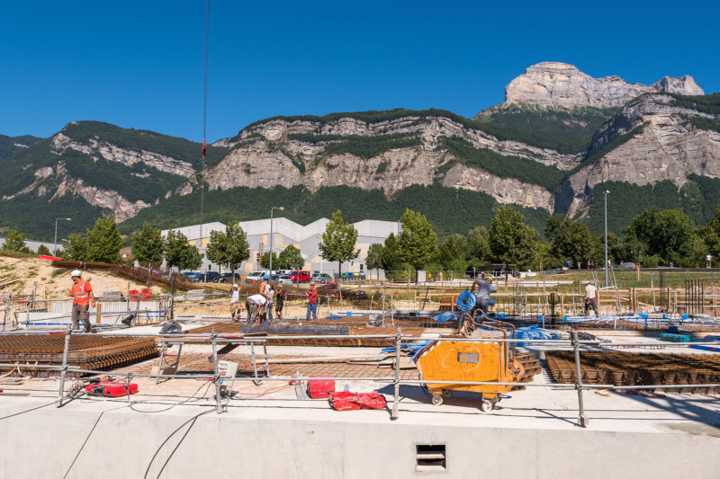 Vue de la Chartreuse, près de Grenoble depuis les chantiers Legendre à Crolles (38)